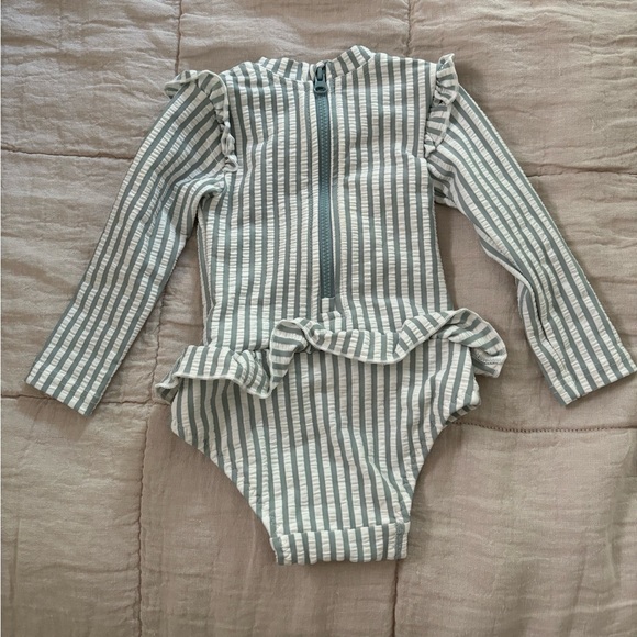 NWOT Liewood Anti-UV one piece Swimsuit Sillie. Light Blue - Picture 5 of 7